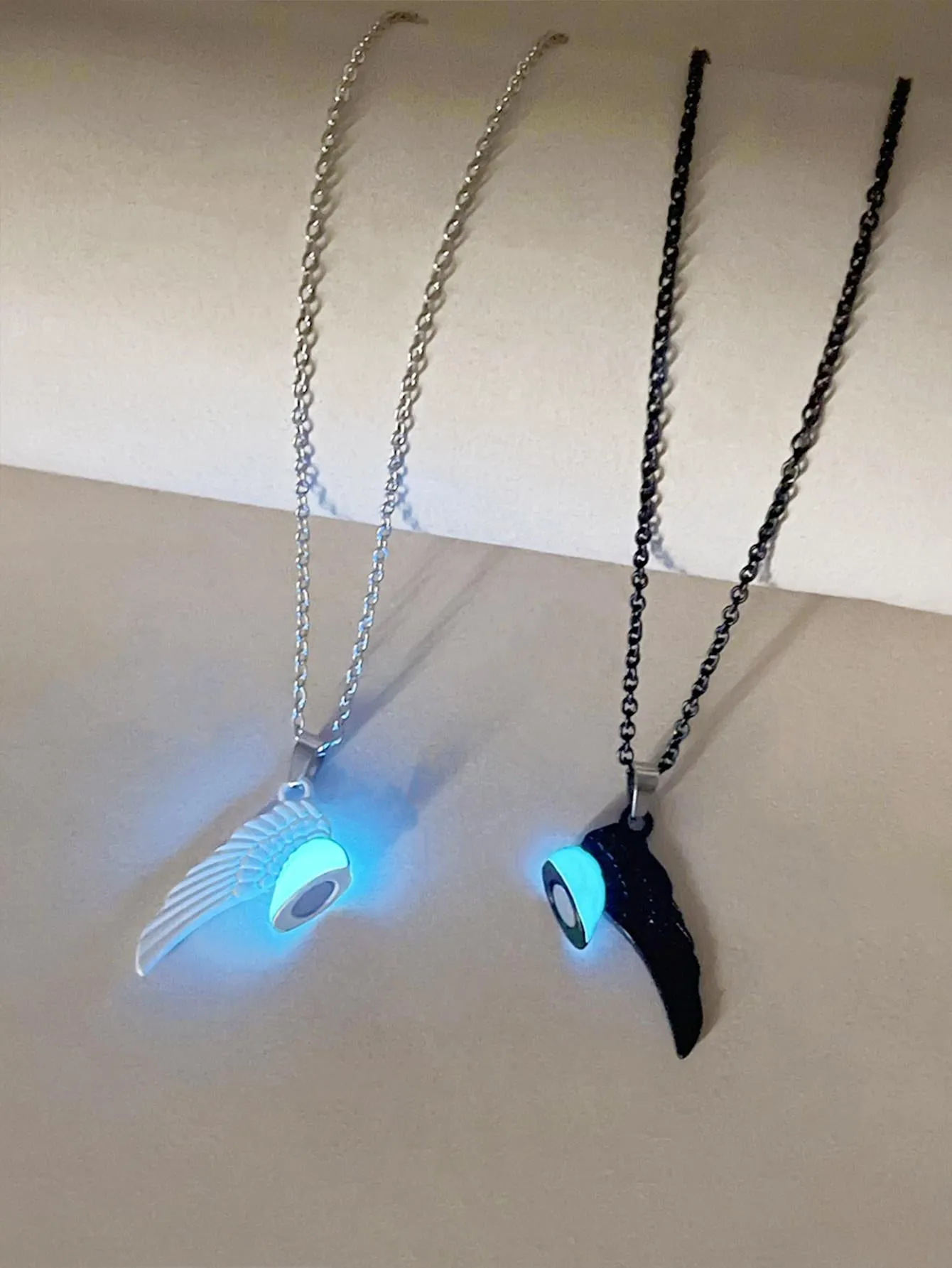 2pcs/set Couples Love Glow In The Dark Angel Wings Cute Stainless Steel Chain