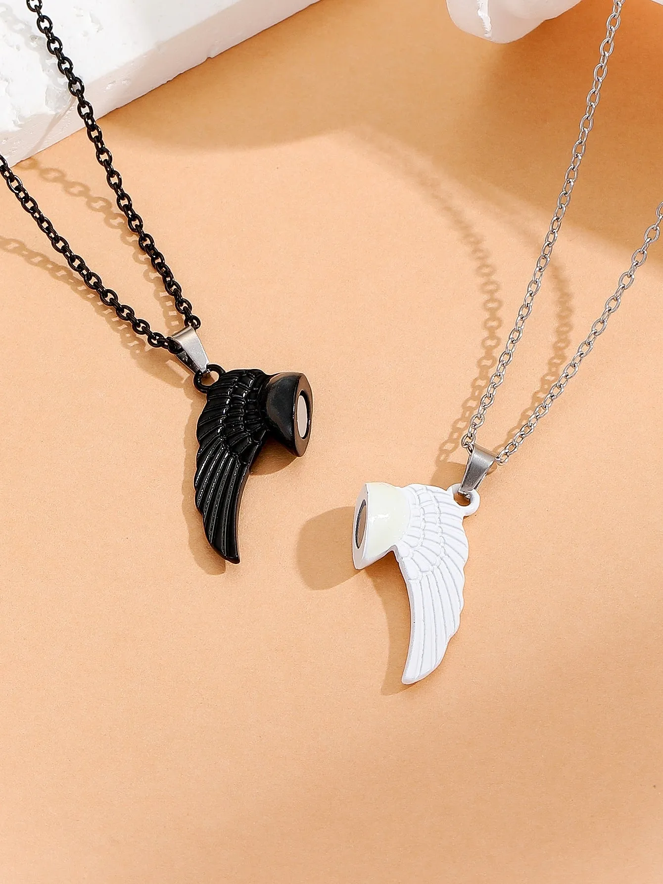 2pcs/set Couples Love Glow In The Dark Angel Wings Cute Stainless Steel Chain