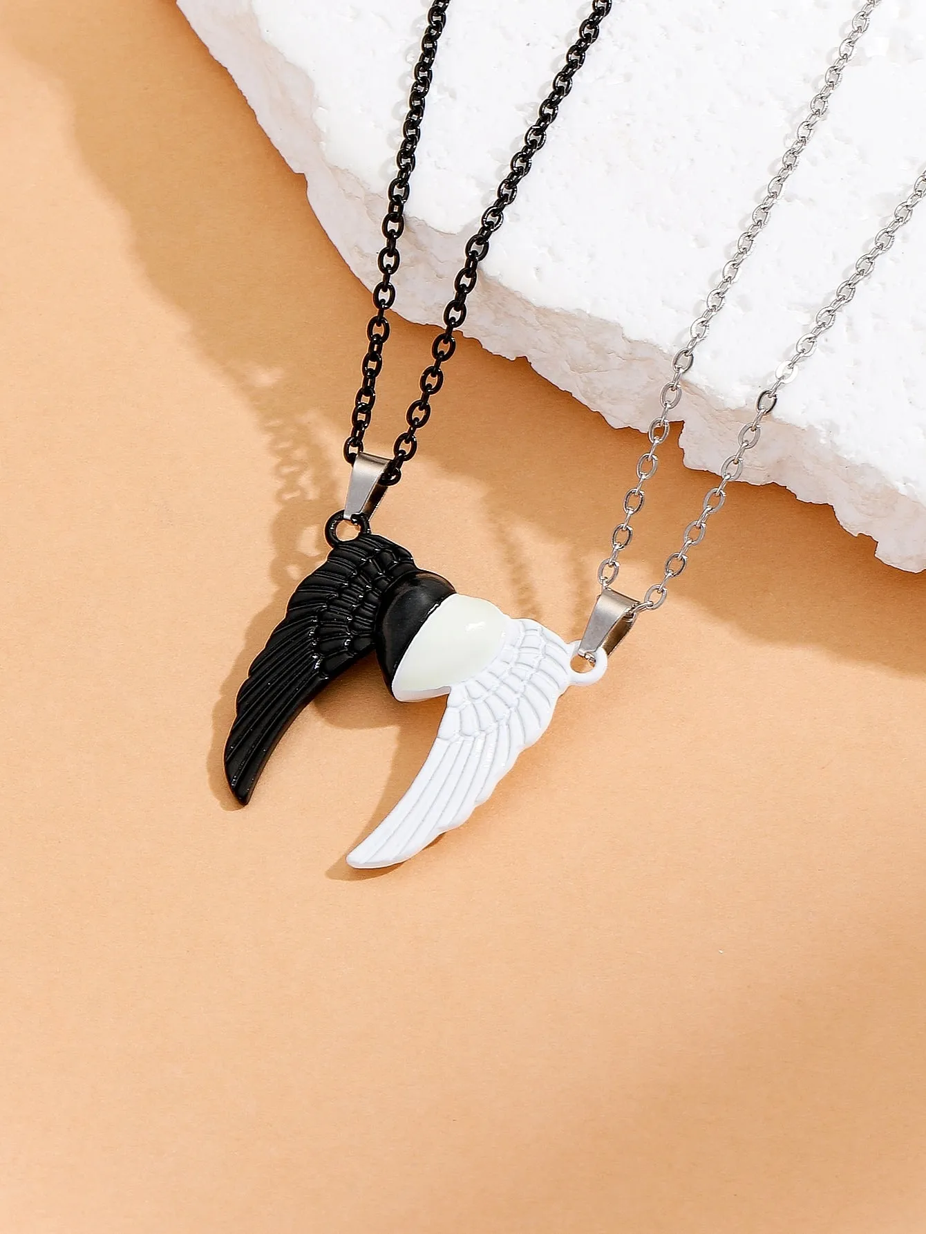 2pcs/set Couples Love Glow In The Dark Angel Wings Cute Stainless Steel Chain