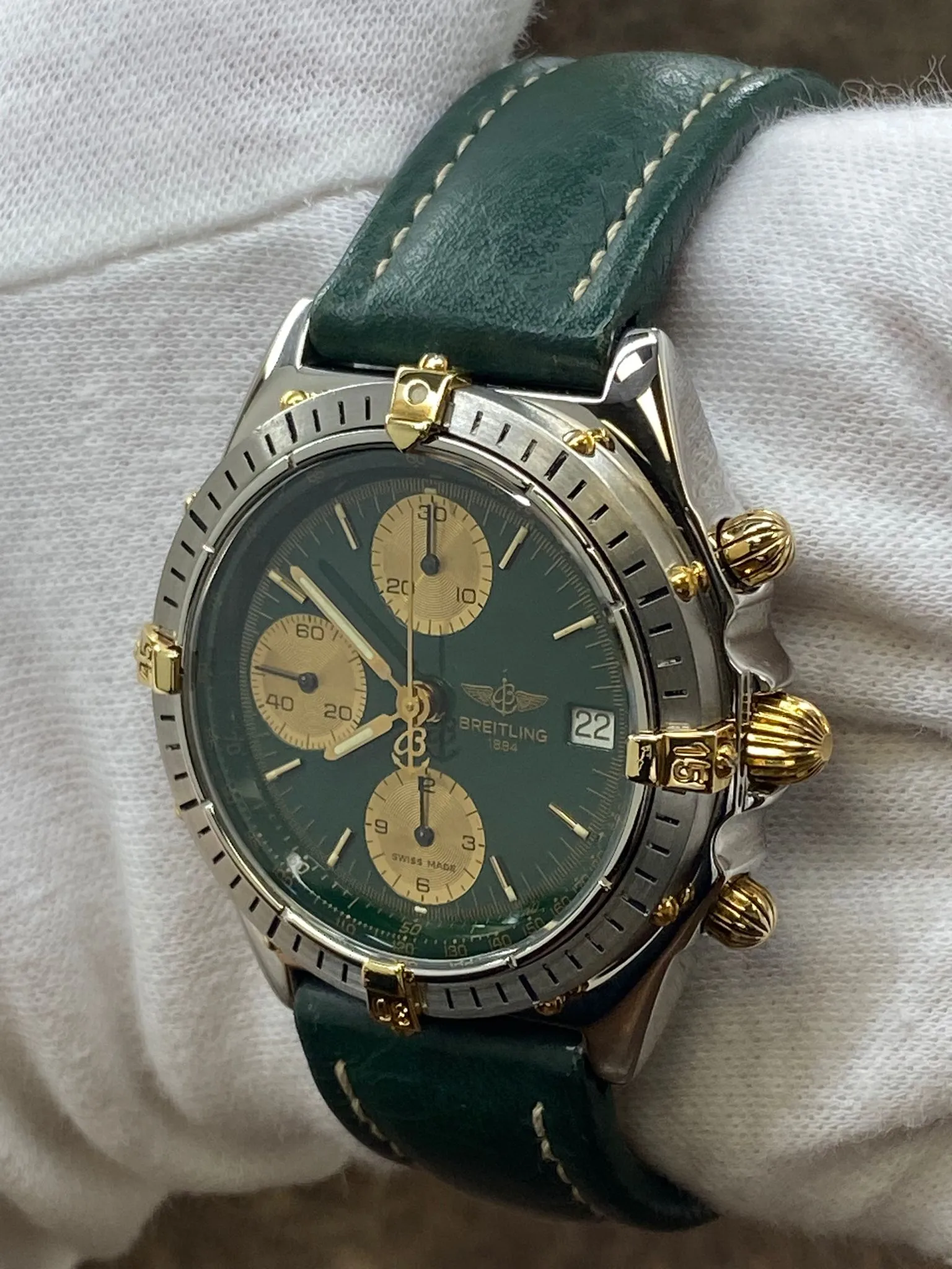 Breitling Chronomat B13048 Green Dial Automatic  Men's Watch