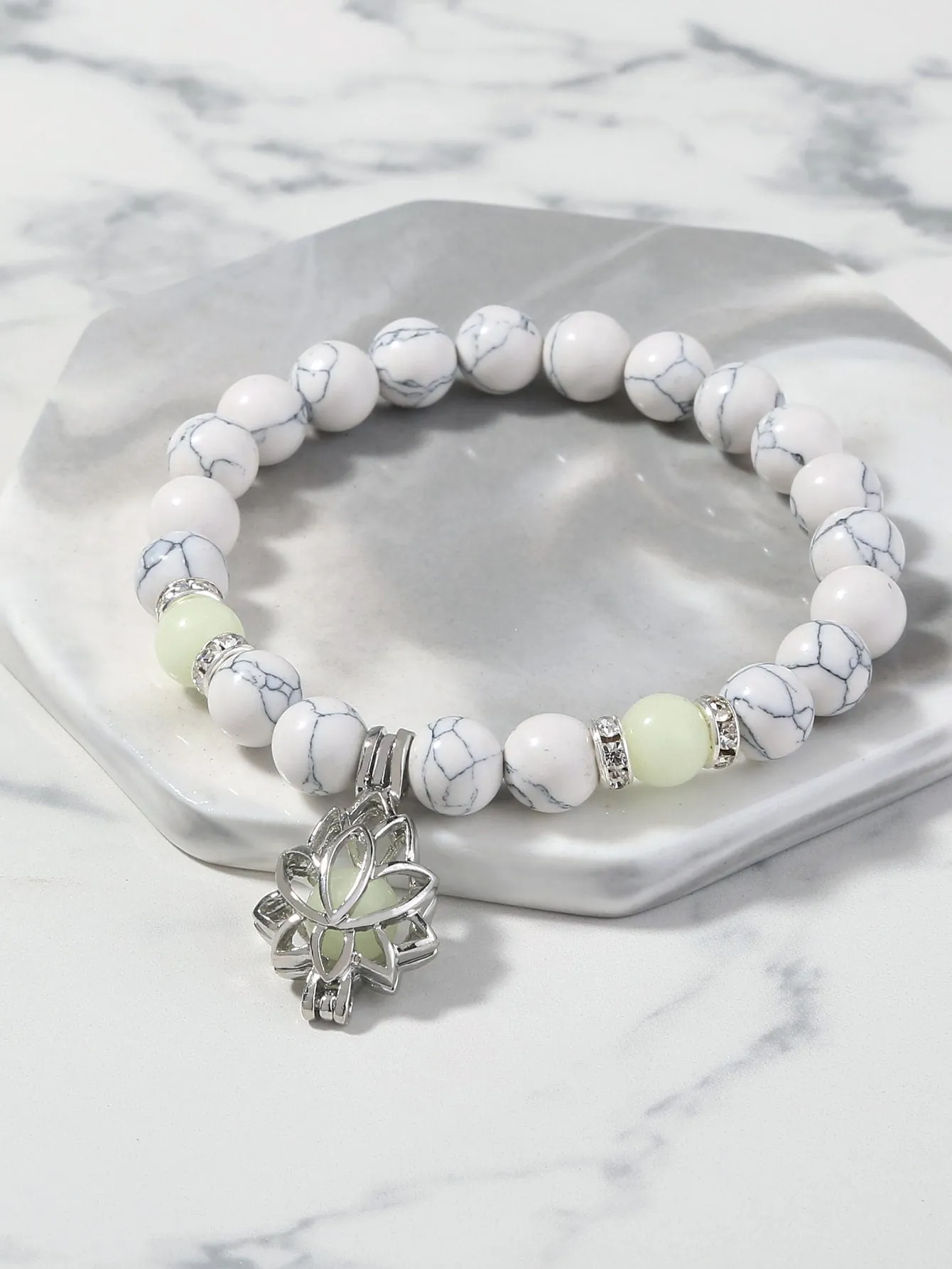 White Marble Pattern Glow In The Dark Flower Charm Beaded Bracelet Boho Crafted