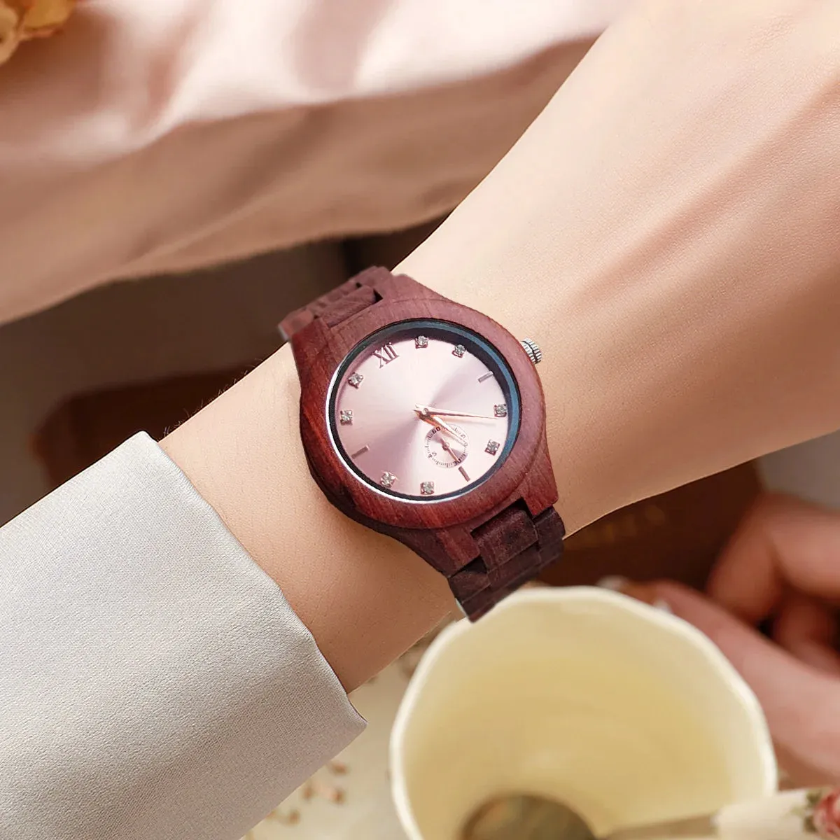 Women's Fashion Simulated Diamond Dial Stylish Simplicity Quartz Wooden Viking Watch