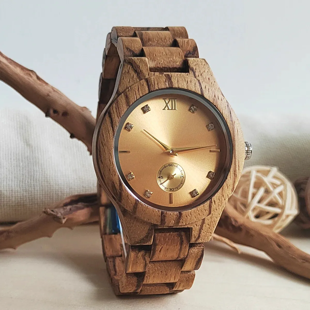 Women's Fashion Simulated Diamond Dial Stylish Simplicity Quartz Wooden Viking Watch